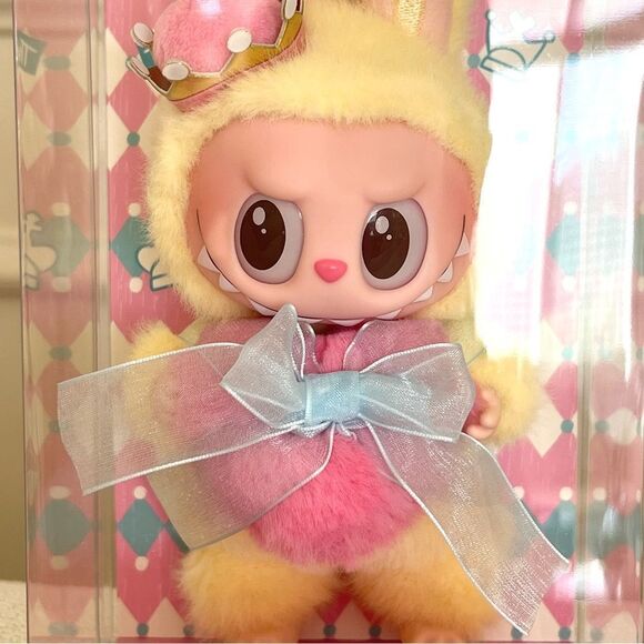 THE MONSTERS Let's Checkmate Series-Vinyl Plush Hanging Card NWT - Picture 5 of 11